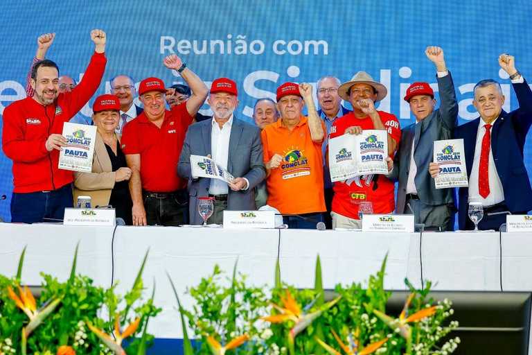 Lula ouve centrais sindicais e discute demandas para 2026-2030
